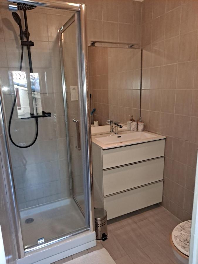 Апартаменты Studio Renove Et Patio Pour Velo Рошфор Экстерьер фото